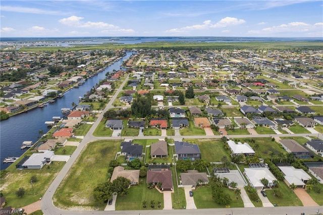 134 SW 33rd AVE, Cape Coral, FL 33991