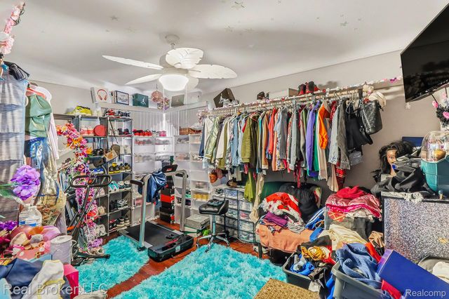 19115 Old Homestead Drive, Harper Woods, MI 48225