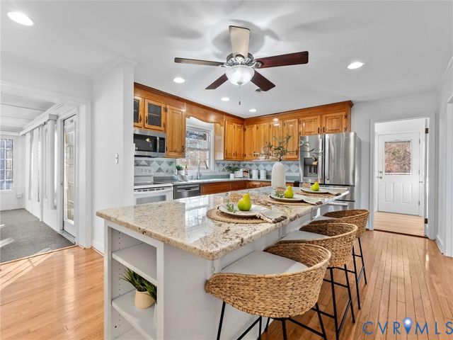 8411 Lyndale Dr, North Chesterfield, VA 23235