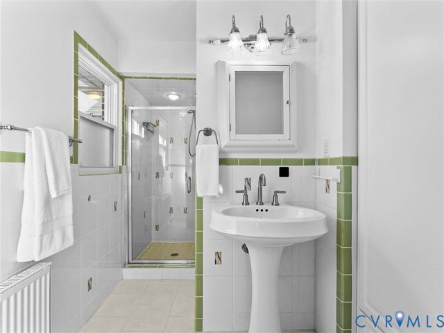 8411 Lyndale Dr, North Chesterfield, VA 23235