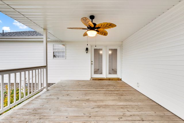 685 Edgefield Dr, Hohenwald, TN 38462