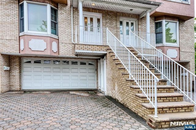 425 West Street B, Fort Lee, NJ 07024