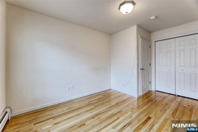 425 West Street B, Fort Lee, NJ 07024