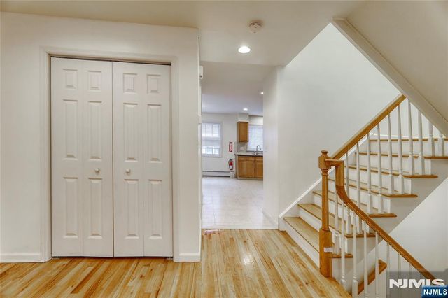 425 West Street B, Fort Lee, NJ 07024