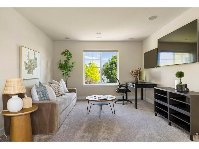 5651 Kadenwood Dr, Fort Collins, CO 80528