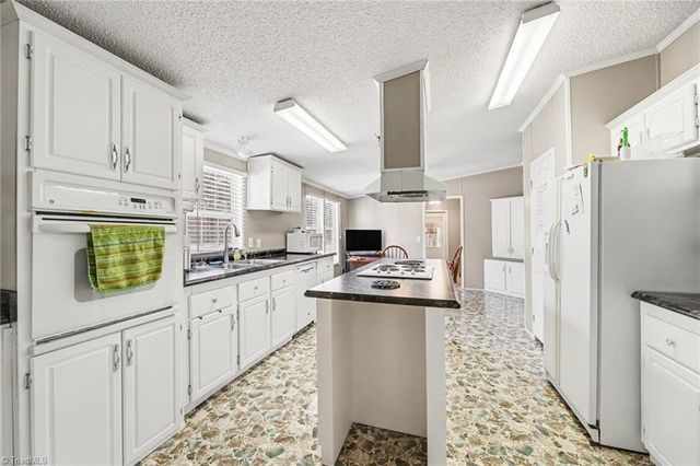 2298 Ray Loop Road, Westfield, NC 27053