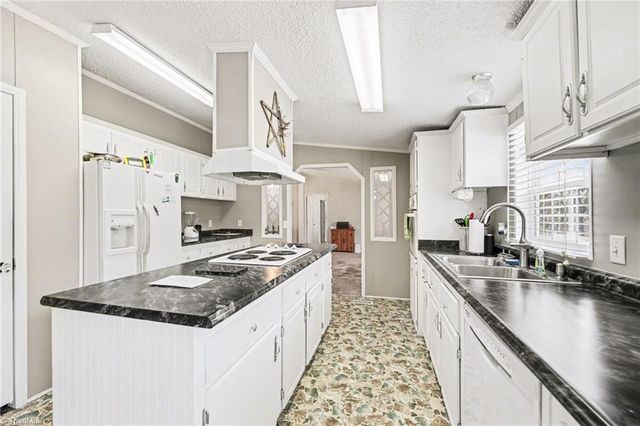 2298 Ray Loop Road, Westfield, NC 27053