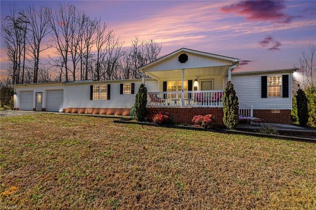 2298 Ray Loop Road, Westfield, NC 27053