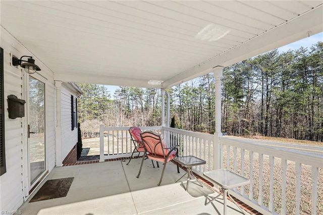 2298 Ray Loop Road, Westfield, NC 27053