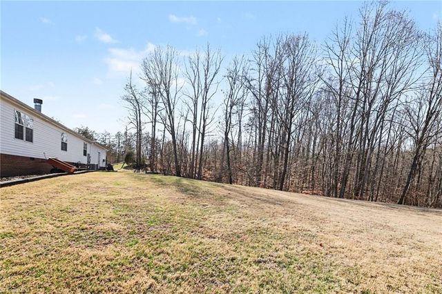 2298 Ray Loop Road, Westfield, NC 27053