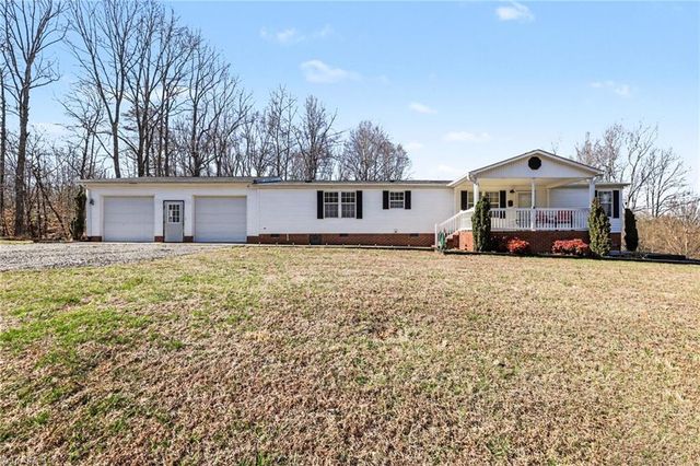 2298 Ray Loop Road, Westfield, NC 27053
