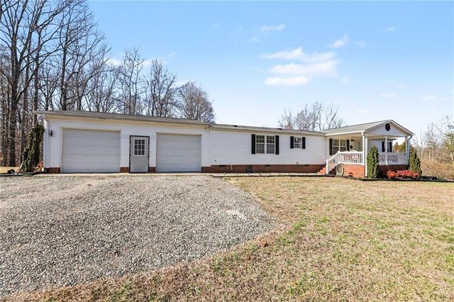 2298 Ray Loop Road, Westfield, NC 27053