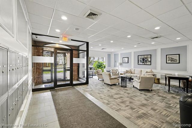 35300 Woodward Avenue, Birmingham, MI 48009