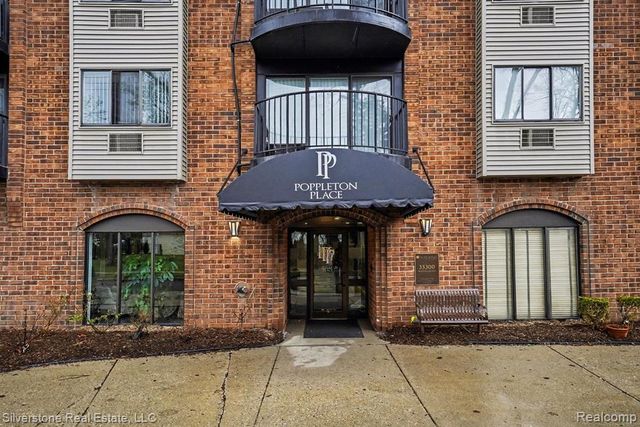 35300 Woodward Avenue, Birmingham, MI 48009