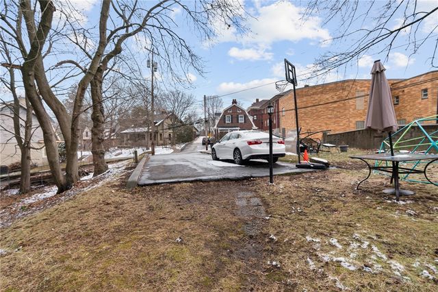 10 N Bryant Ave, Bellevue, PA 15202