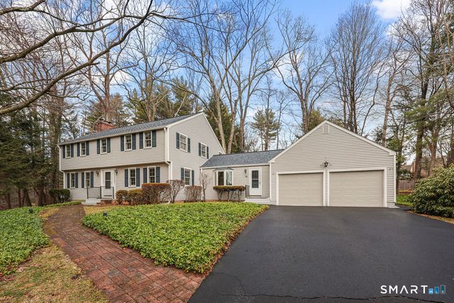 16 Richard Road, Simsbury, CT 06070