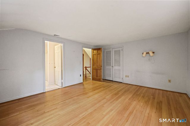 16 Richard Road, Simsbury, CT 06070