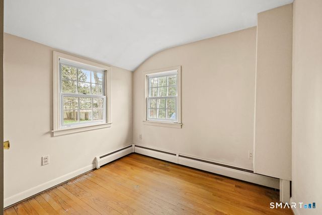 16 Richard Road, Simsbury, CT 06070