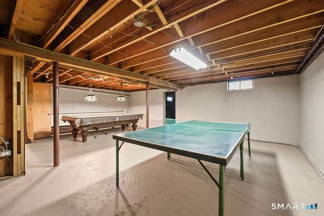 16 Richard Road, Simsbury, CT 06070