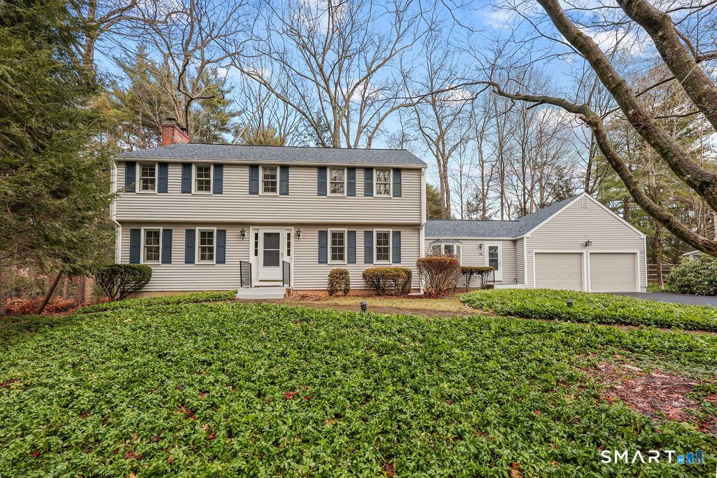 16 Richard Road, Simsbury, CT 06070