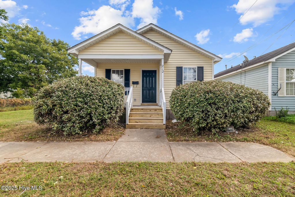 212 Lawson Street, New Bern, NC 28562