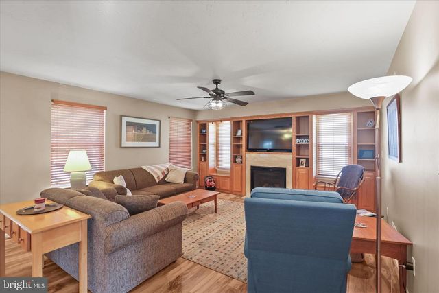 197 BARLEY CIR, Hanover, PA 17331
