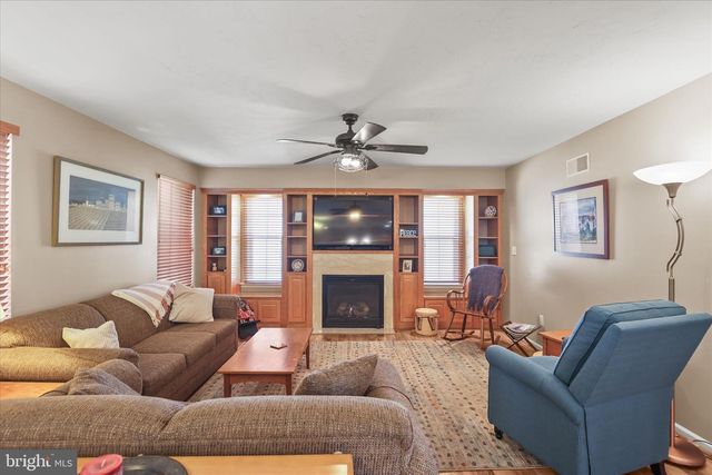 197 BARLEY CIR, Hanover, PA 17331