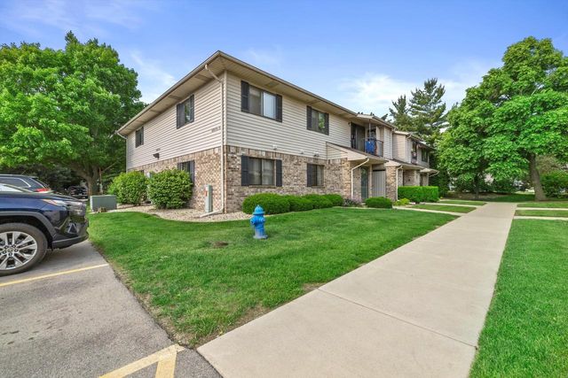 4008 81st STREET #B, Kenosha, WI 53142