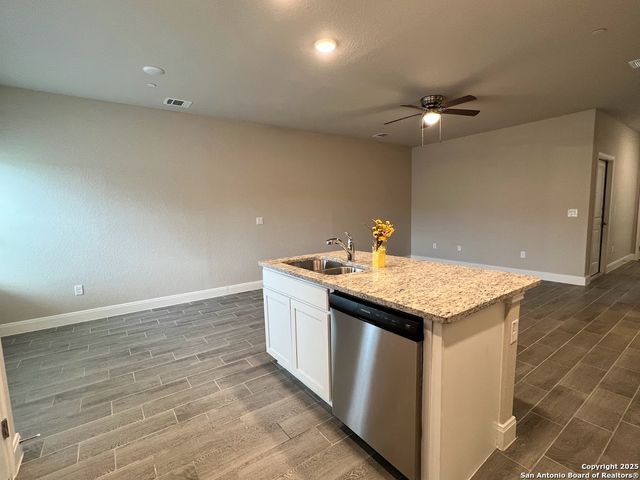 13023 Reid Meadows, Live Oak, TX 78233