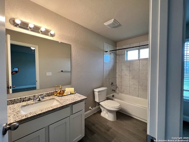 13023 Reid Meadows, Live Oak, TX 78233