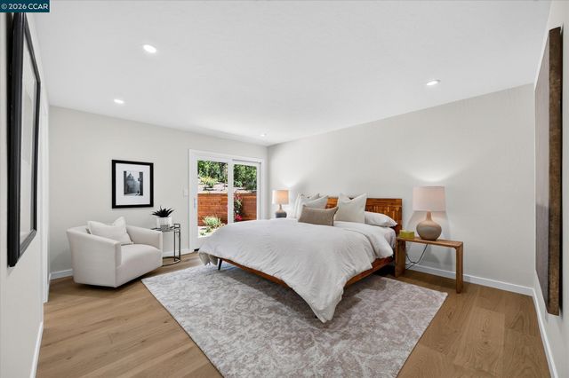 1148A Upper Happy Valley Rd, Lafayette, CA 94549