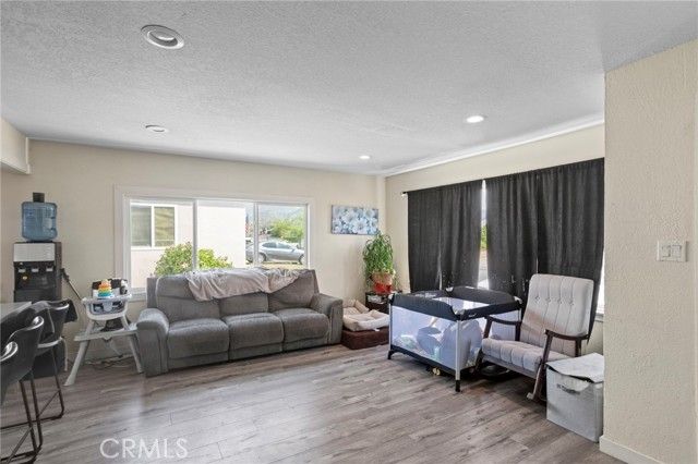 333 N Vernon, Azusa, CA 91702