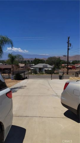 9550 52nd, Jurupa Valley, CA 92509