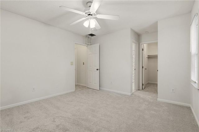 3936 New Garden Park, Greensboro, NC 27410