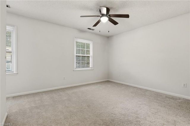3936 New Garden Park, Greensboro, NC 27410