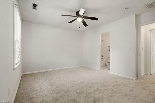 3936 New Garden Park, Greensboro, NC 27410