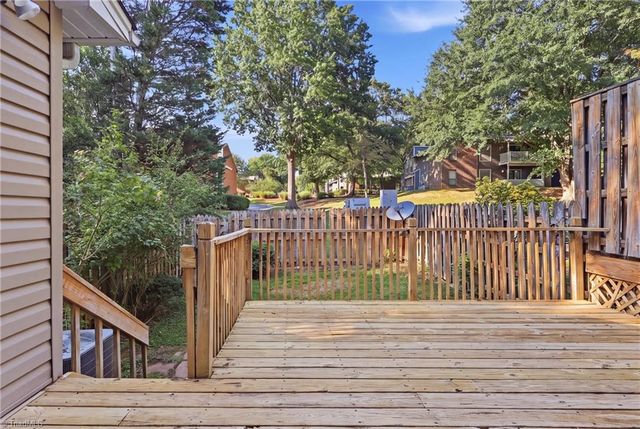 3936 New Garden Park, Greensboro, NC 27410