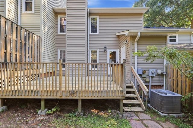 3936 New Garden Park, Greensboro, NC 27410
