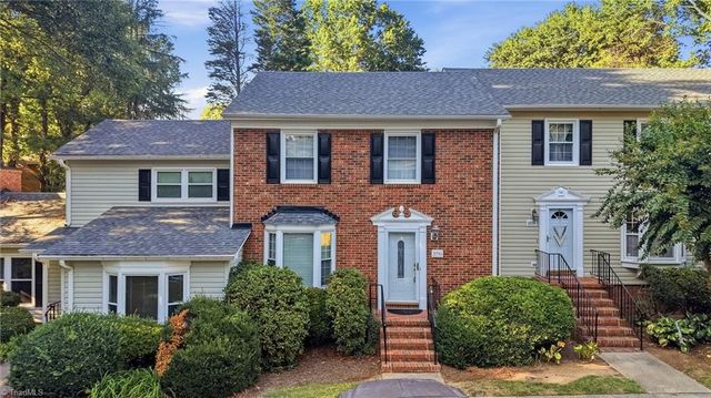 3936 New Garden Park, Greensboro, NC 27410