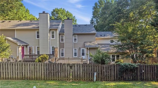 3936 New Garden Park, Greensboro, NC 27410