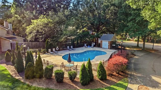 3936 New Garden Park, Greensboro, NC 27410