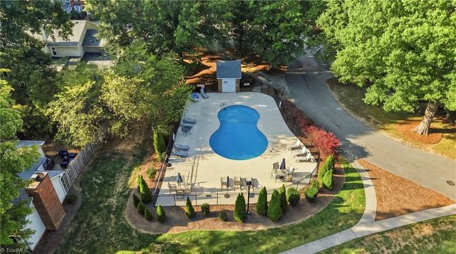 3936 New Garden Park, Greensboro, NC 27410