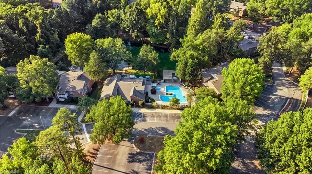 3936 New Garden Park, Greensboro, NC 27410