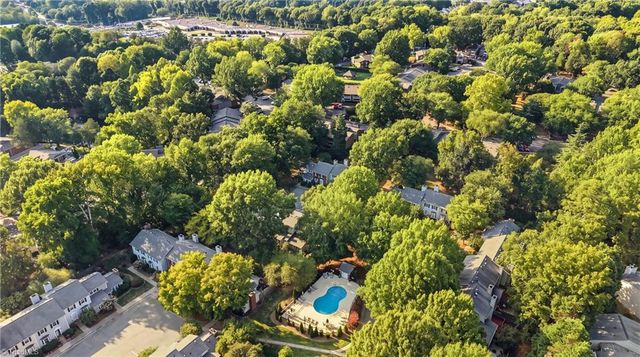 3936 New Garden Park, Greensboro, NC 27410