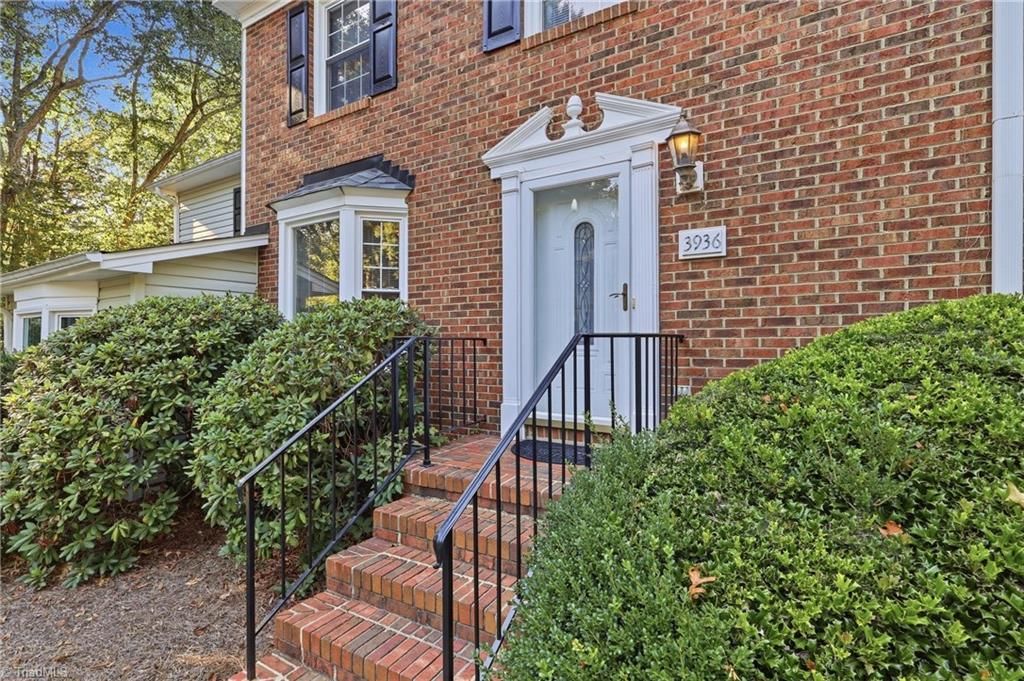 3936 New Garden Park, Greensboro, NC 27410