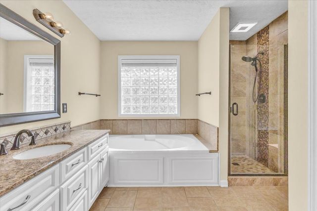 2519 Mission Ridge Dr, Murfreesboro, TN 37130