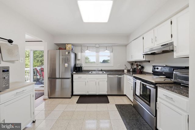 9236 LABELLE LN, Gaithersburg, MD 20879