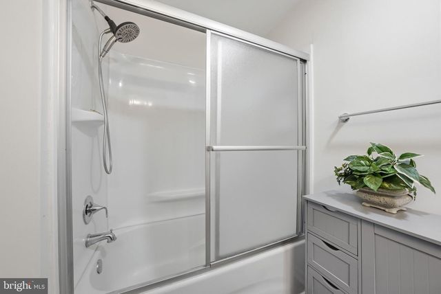 9236 LABELLE LN, Gaithersburg, MD 20879