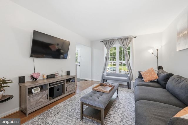 9236 LABELLE LN, Gaithersburg, MD 20879
