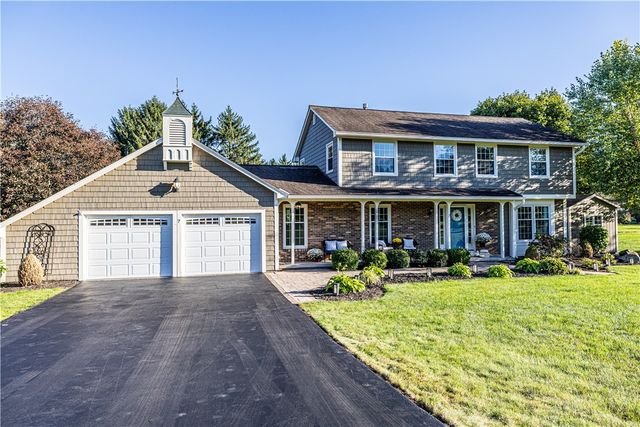 7 Barben Circle, Mendon, NY 14506